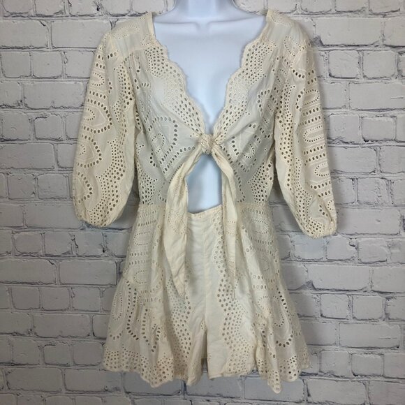 Jens Pirate Booty Ivory Eyelet Clementine Romper Size S - Picture 1 of 6